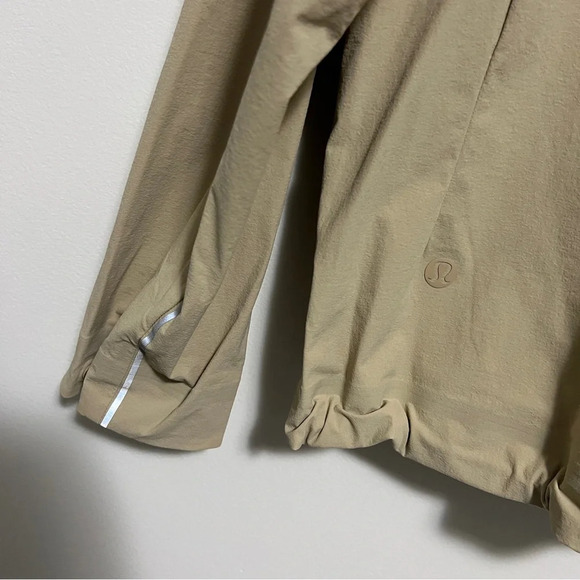 🆕 Lululemon Stretch Cargo Jacket - Trench - Picture 8 of 9